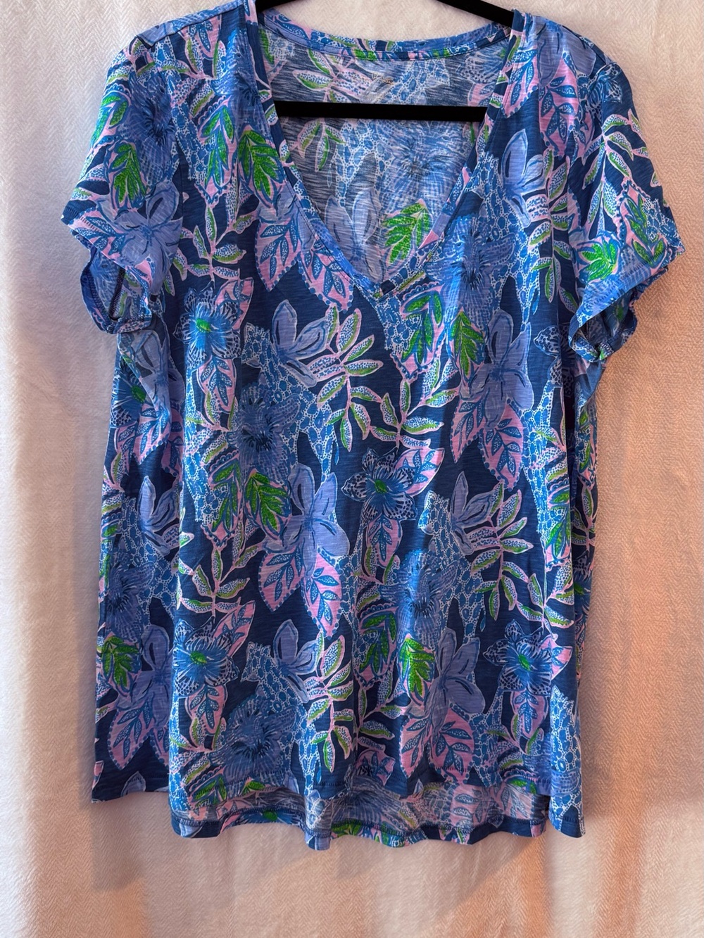 Lilly Pulitzer Navy Floral V-Neck Short Sleeve Tee with Pink & Green Accents